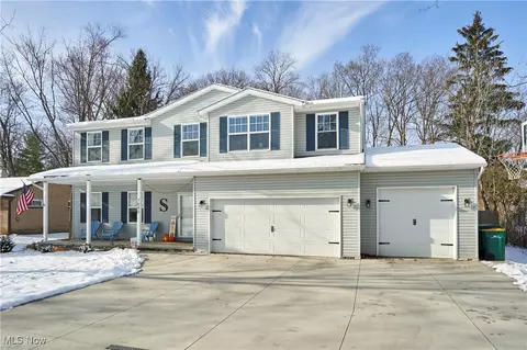 7840 Mccreary Rd, Seven Hills, OH 44131