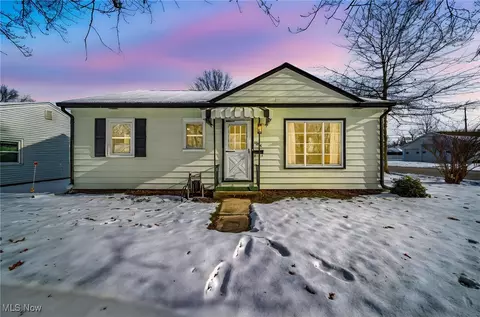3044 Columbus Ave, Ashtabula, OH 44004 photo 2