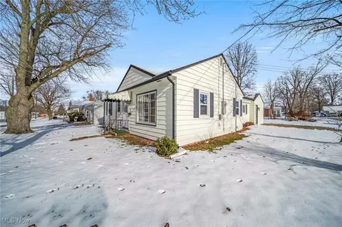 3044 Columbus Ave, Ashtabula, OH 44004 photo 4