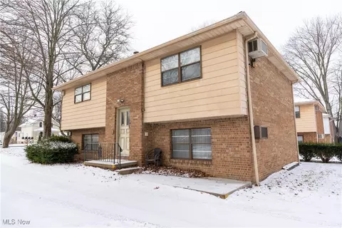 39283930 Frederick St, Youngstown, OH 44515