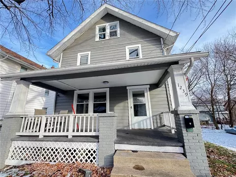 1239 Pondview Ave, Akron, OH 44305