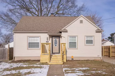 877 N Firestone Blvd, Akron, OH 44306