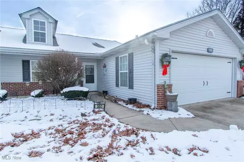 551 Heather Woods Drive Dr, Elyria, OH 44035