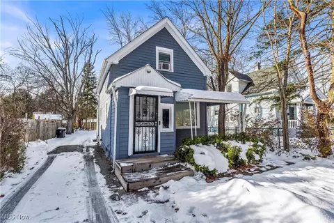 4232 E 163rd St, Cleveland, OH 44128