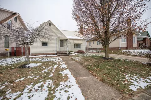 1805 Gibbs Ave NE, Canton, OH 44705