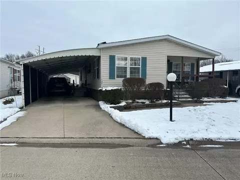 27202 Cook Rd #127, Olmsted Twp, OH 44138