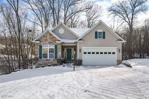 889 Alder Run Way, Akron, OH 44333