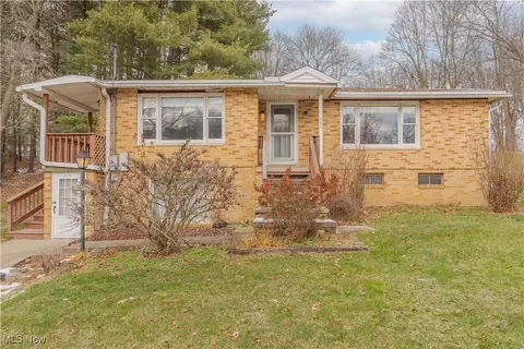 121 Waynesburg Rd NW, Carrollton, OH 44615