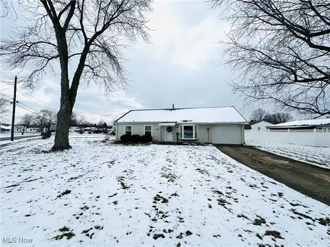 5604 Colgate Ave, Austintown, OH 44515