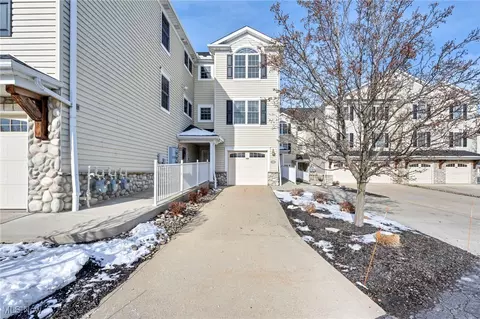 5239 Lake Rd W #305, Ashtabula, OH 44004