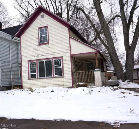 3803 W 34th St, Cleveland, OH 44109