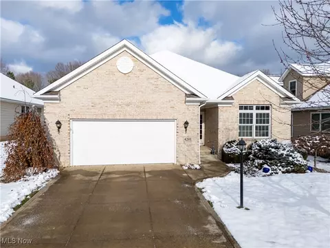 4201 Meadowcreek Ln, Copley, OH 44321