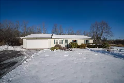 11702 Clark Rd, Chardon, OH 44024