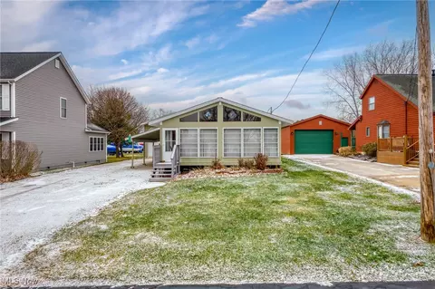 2112 S Harborview Dr, Lakeside Marblehead, OH 43440