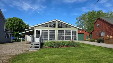 2112 S Harborview Dr, Lakeside Marblehead, OH 43440