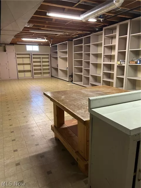 Other - 172 Lake Shore Dr, Struthers, OH 44471 photo 5 of 10