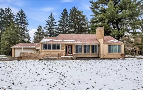 1039 Glamorgan St, Alliance, OH 44601