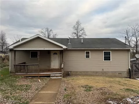 101 Gibbons Pl, Marietta, OH 45750