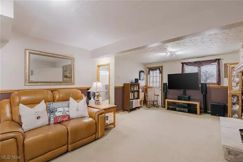 718 Hartford Dr, Elyria, OH 44035 photo 23
