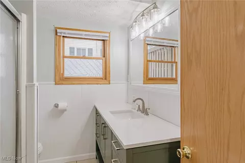 718 Hartford Dr, Elyria, OH 44035 photo 20