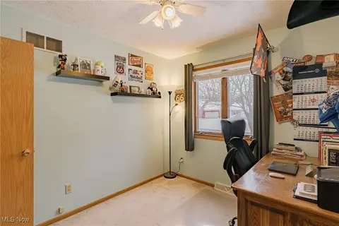 718 Hartford Dr, Elyria, OH 44035 photo 18