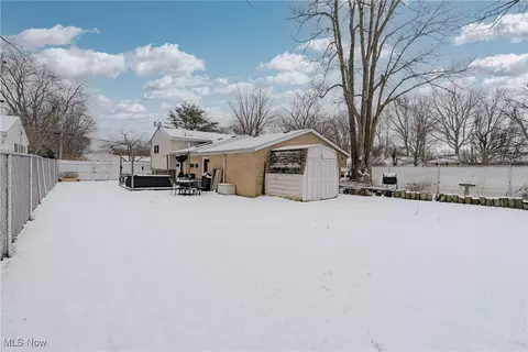718 Hartford Dr, Elyria, OH 44035 photo 28