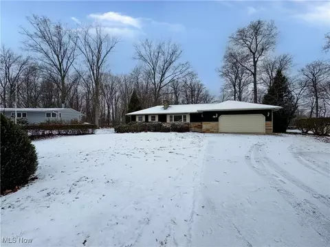 6133 Althea Dr, Painesville, OH 44077