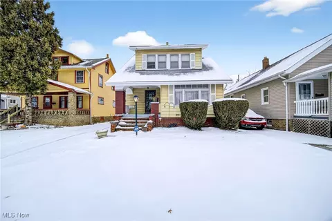 13405 Thornhurst Ave, Garfield Heights, OH 44105