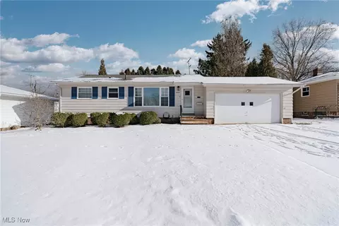 4005 W 213th St, Fairview Park, OH 44126