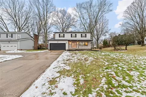 2756 Smith Rd, Fairlawn, OH 44333