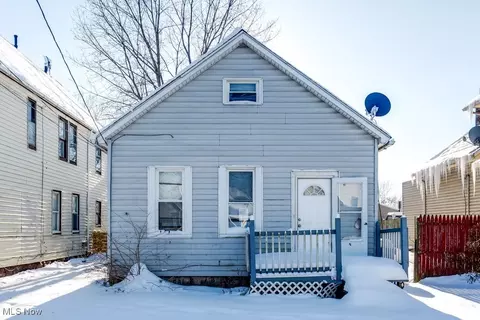 3646 Independence Rd, Cleveland, OH 44105