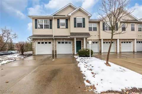 5250 Whispering Oaks Blvd #C1, Parma, OH 44134