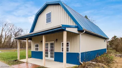 19 E 6th St, Dresden, OH 43821