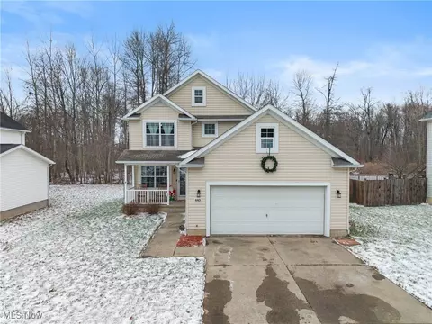 443 Harvest Dr, Ravenna, OH 44266