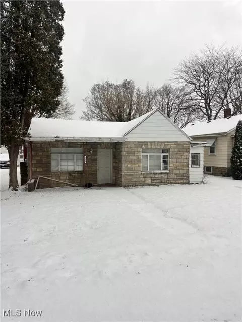 265 E 41st St, Lorain, OH 44052