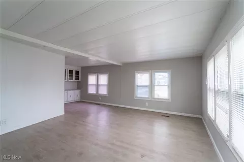 Living - 476 Stallion Ct, Lagrange, OH 44050 photo 4 of 8