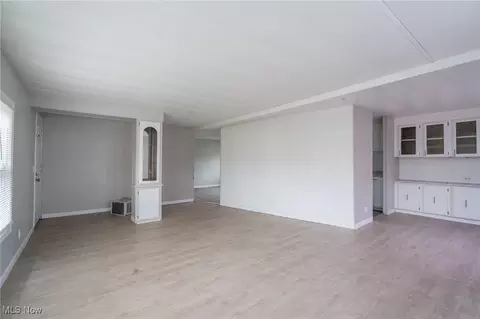 Living - 476 Stallion Ct, Lagrange, OH 44050 photo 6 of 8