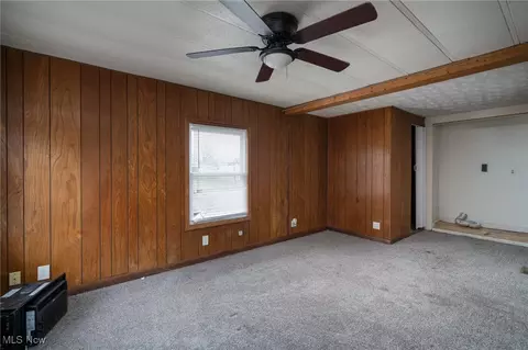 Living - 476 Stallion Ct, Lagrange, OH 44050 photo 3 of 8