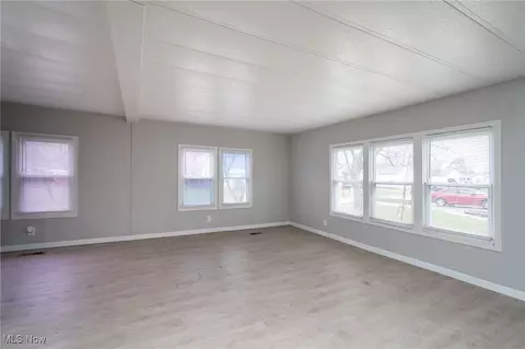 Living - 476 Stallion Ct, Lagrange, OH 44050 photo 2 of 8