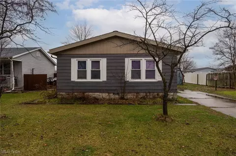 476 Stallion Ct, Lagrange, OH 44050