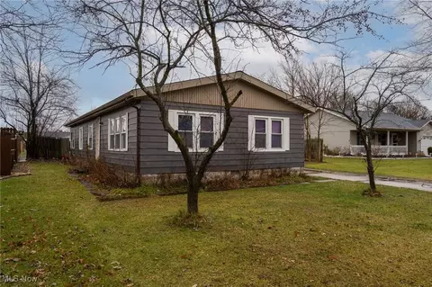 Exterior - 476 Stallion Ct, Lagrange, OH 44050 photo 2 of 3