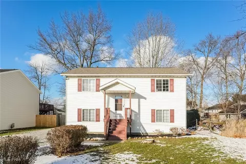 2789 Old Home Rd, Akron, OH 44312