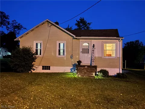 4828 Damon Ave NW, Warren, OH 44483