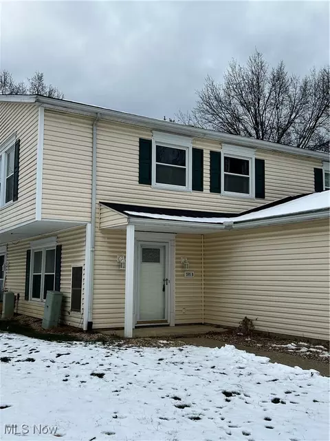 595 Canterbury Ln #B11, Medina, OH 44256