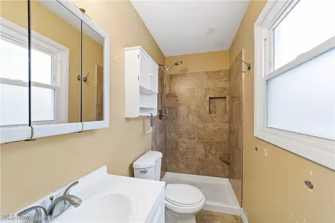 Bath - 1920 David Ave, Parma, OH 44134 photo 2 of 2