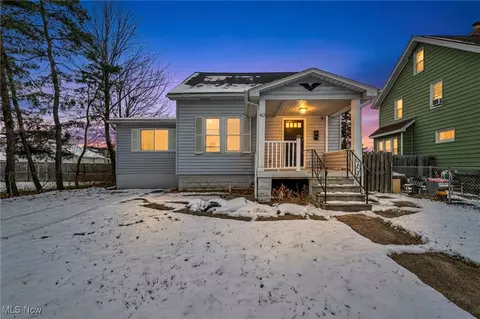 412 Jefferson St, Elyria, OH 44035