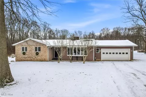 5871 Everett Hull, Fowler, OH 44418