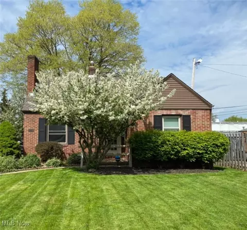 4514 Orchard Rd, Fairview Park, OH 44126