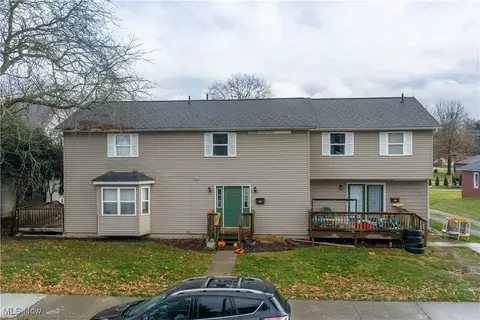 837 2nd St SE, New Philadelphia, OH 44663