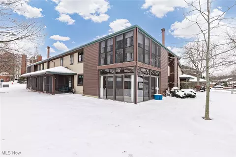 245 Quail Roost, Mayfield Heights, OH 44124